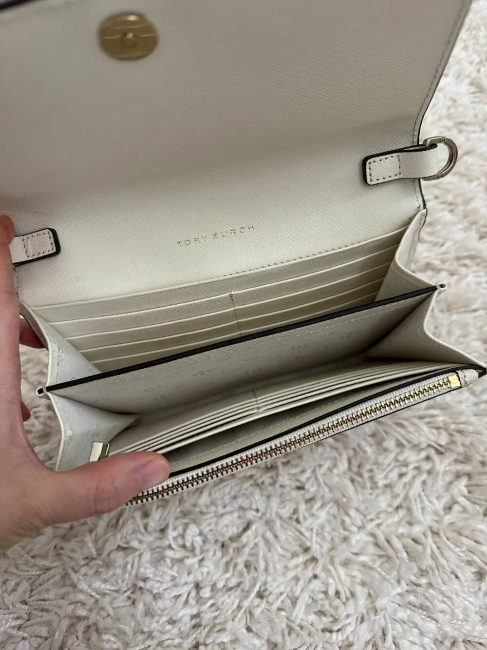 Tory Burch Robinson Chain Wallet Ivory